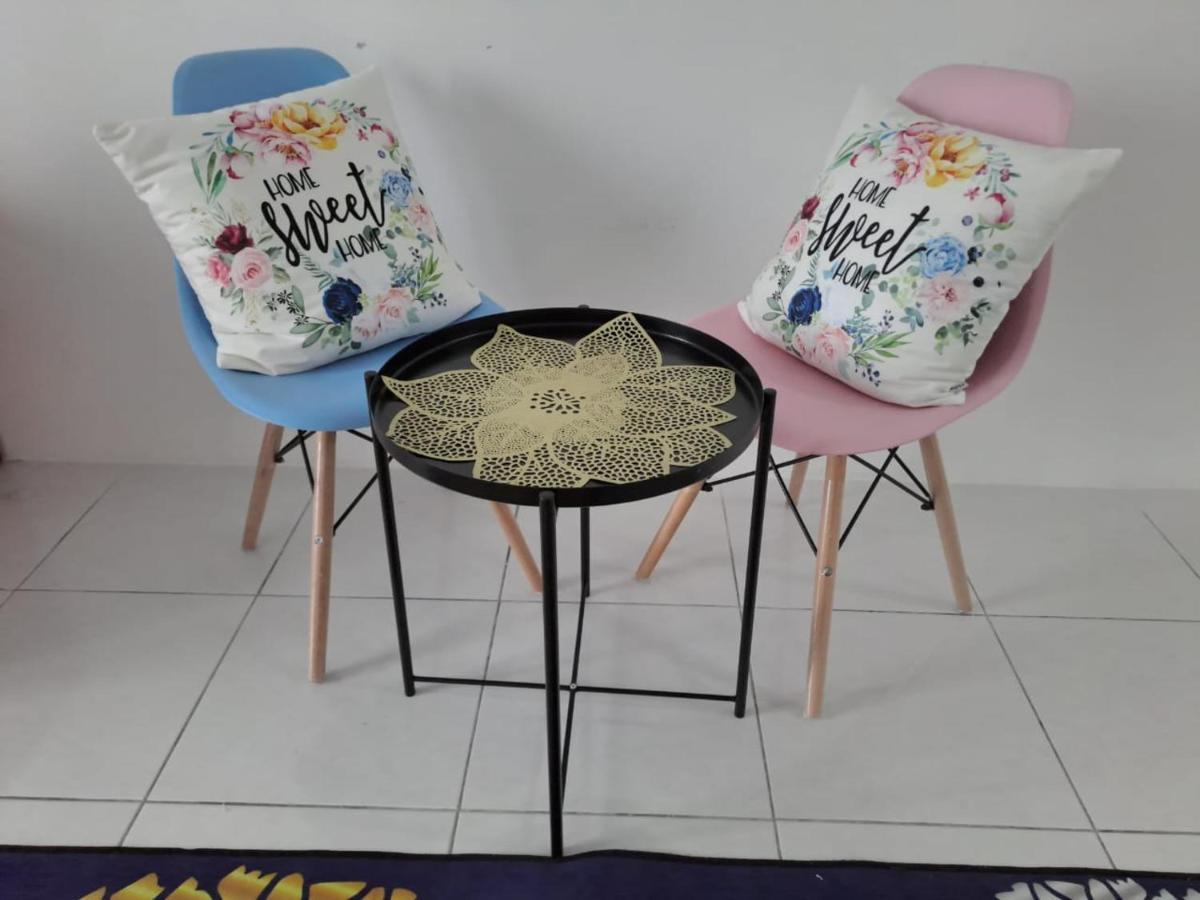 Impiana Homestay Near Putrajaya, Cyberjaya, Musliem Only,Wifi,Netflix Kampung Dengkil Exteriör bild