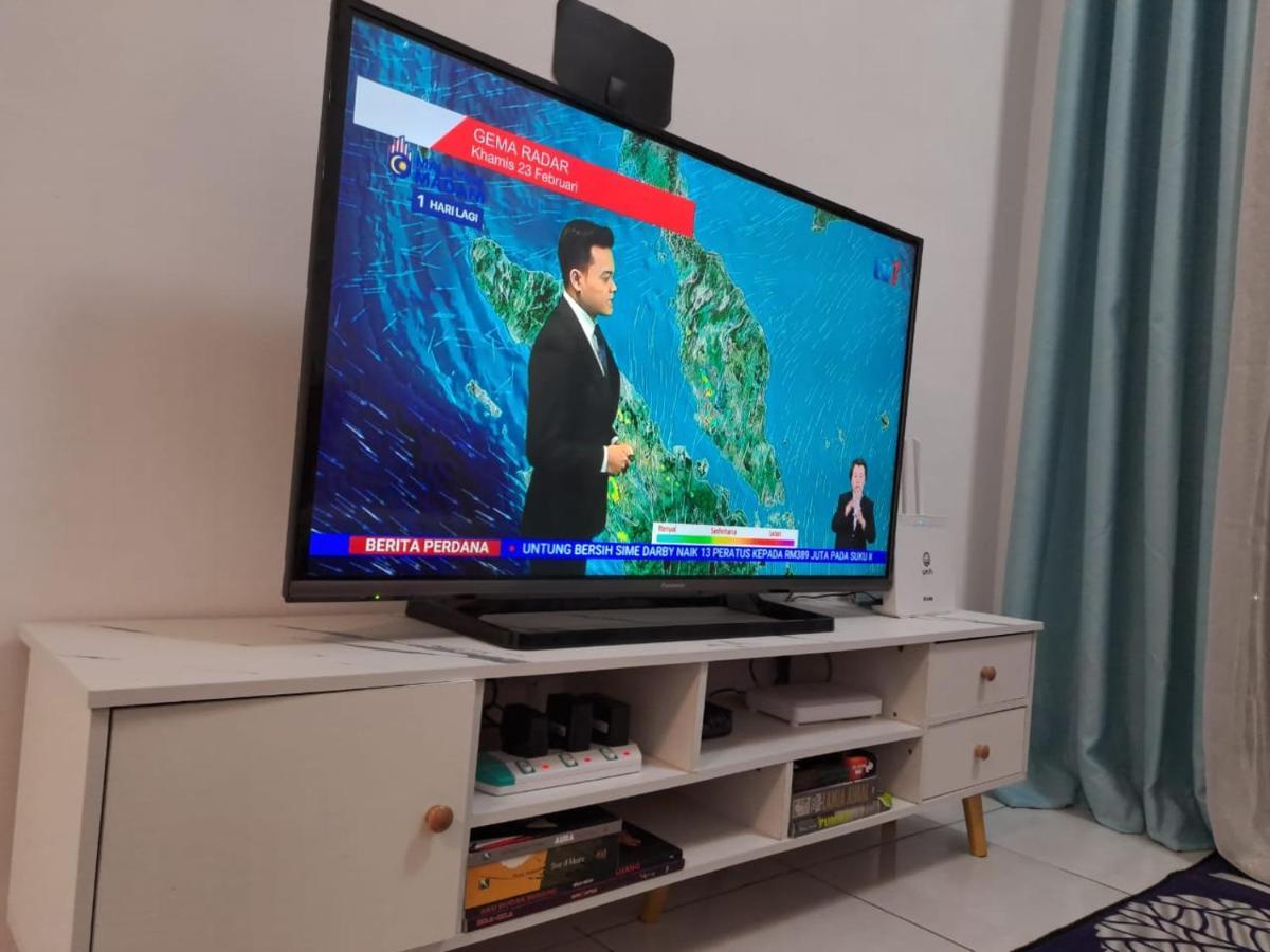 Impiana Homestay Near Putrajaya, Cyberjaya, Musliem Only,Wifi,Netflix Kampung Dengkil Exteriör bild