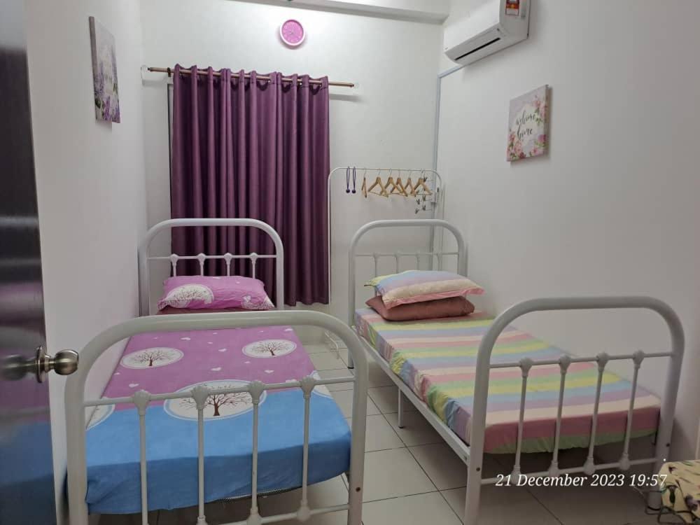 Impiana Homestay Near Putrajaya, Cyberjaya, Musliem Only,Wifi,Netflix Kampung Dengkil Exteriör bild